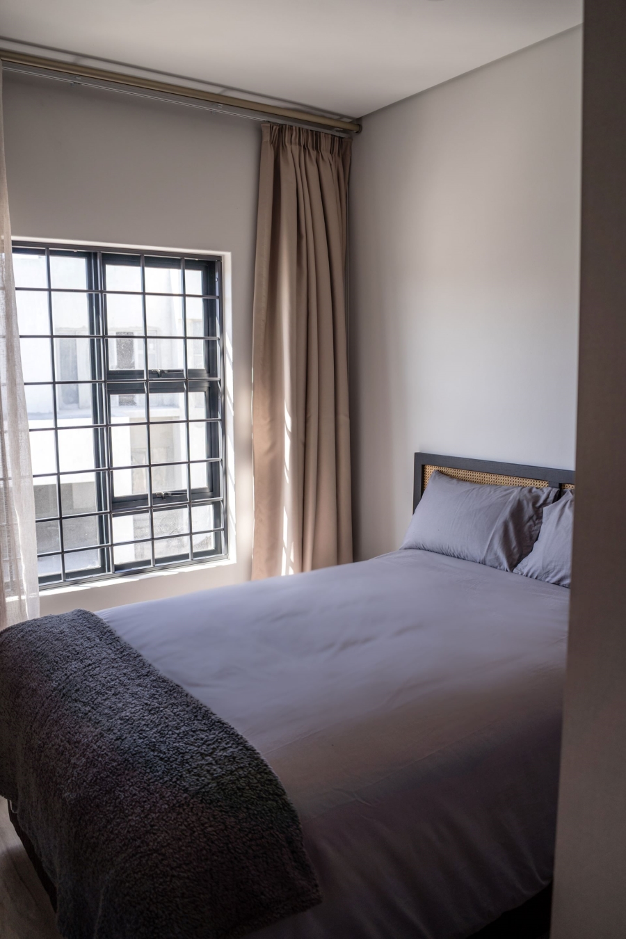 To Let 4 Bedroom Property for Rent in Sandown Western Cape